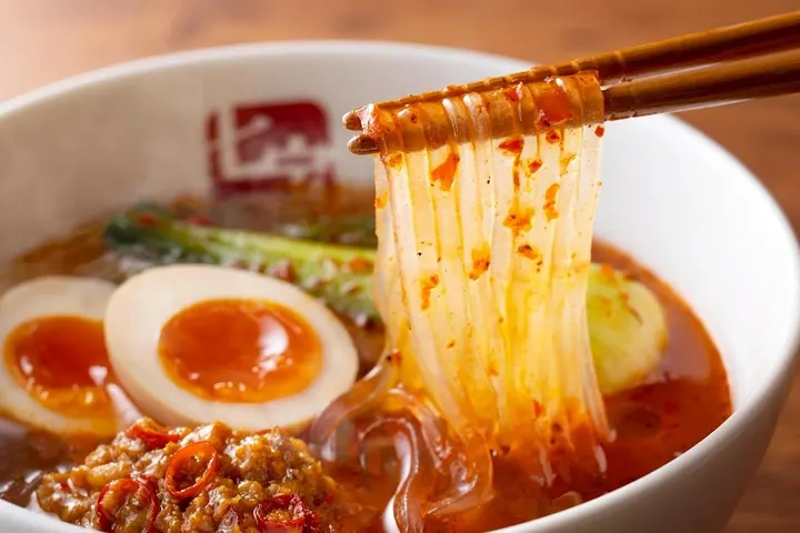 七宝麻辣烫 薄野南6条店 - 图片 3