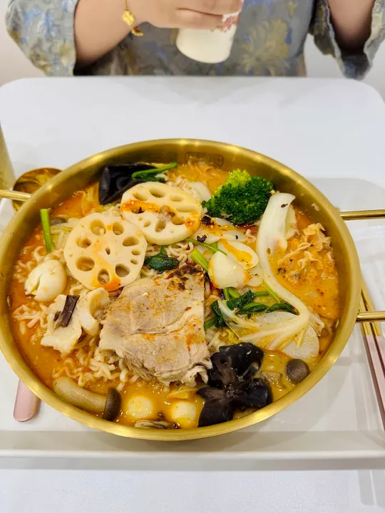 吉丸麻辣烫 梅田店 - 图片 3