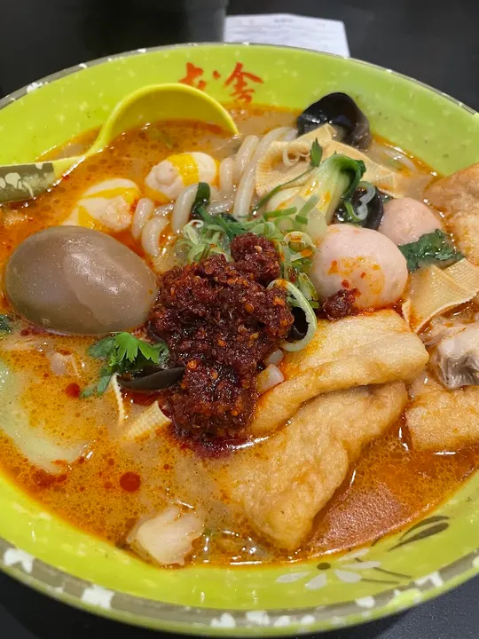 屯舍 麻辣烫 元町店 - 图片 4