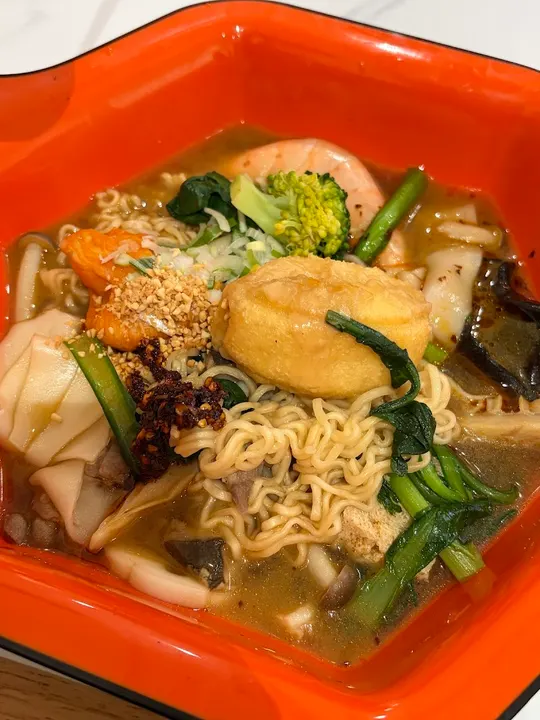 李晓七麻辣烫 川口店 - 图片 3