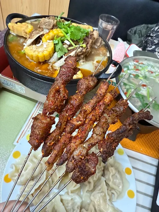 鑫燃麻辣烫烧烤刀削面火锅 - 图片 3