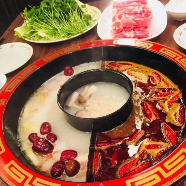 屯舍 火锅&麻辣烫 心斋桥店 - 图片 2