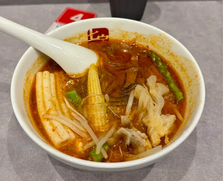 七宝麻辣烫 EQuiA川越店 - 图片 5