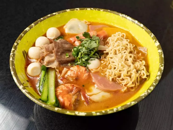 屯舍 麻辣烫 大阪站前第一大厦店 - 图片 2